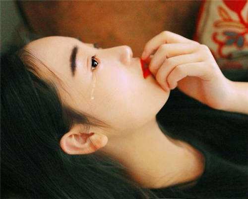 分手伤心的伤感说说：你对我来说是个很重要的人，但是已经无关爱情了。