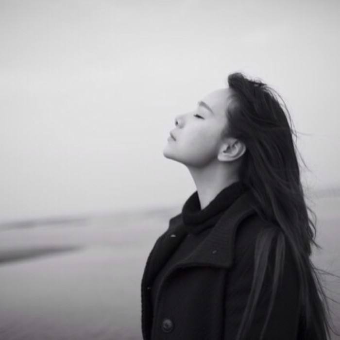 最近很火的爱情说说：在你转身错落的那个轮回间，我已万劫不复