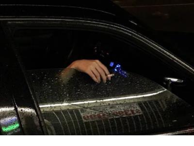 雨天伤感的心情短语_下雨天陪你的人是谁？你在想谁？